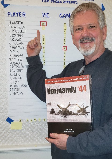 Mark Aasted with Prize